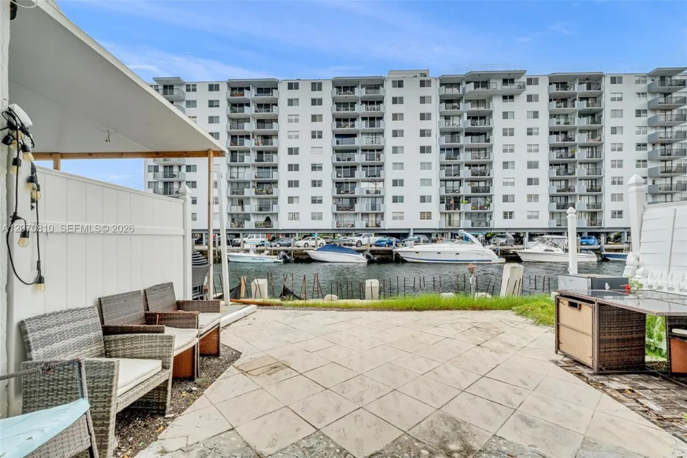 3690 NE 167th St #34 North Miami Beach, FL 33160