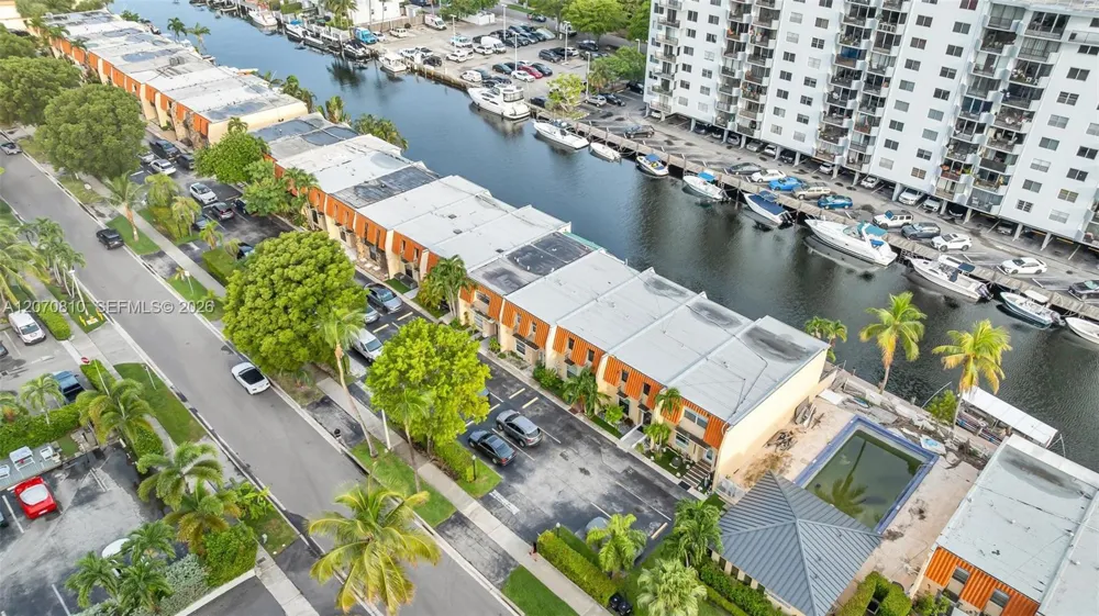 3690 NE 167th St #34 North Miami Beach, FL 33160