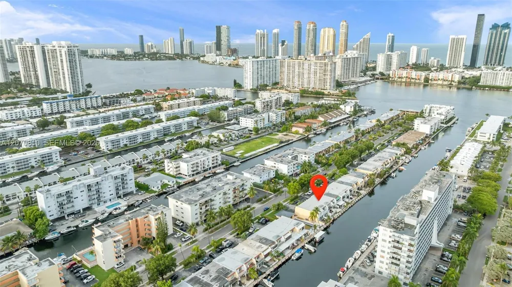 3690 NE 167th St #34 North Miami Beach, FL 33160