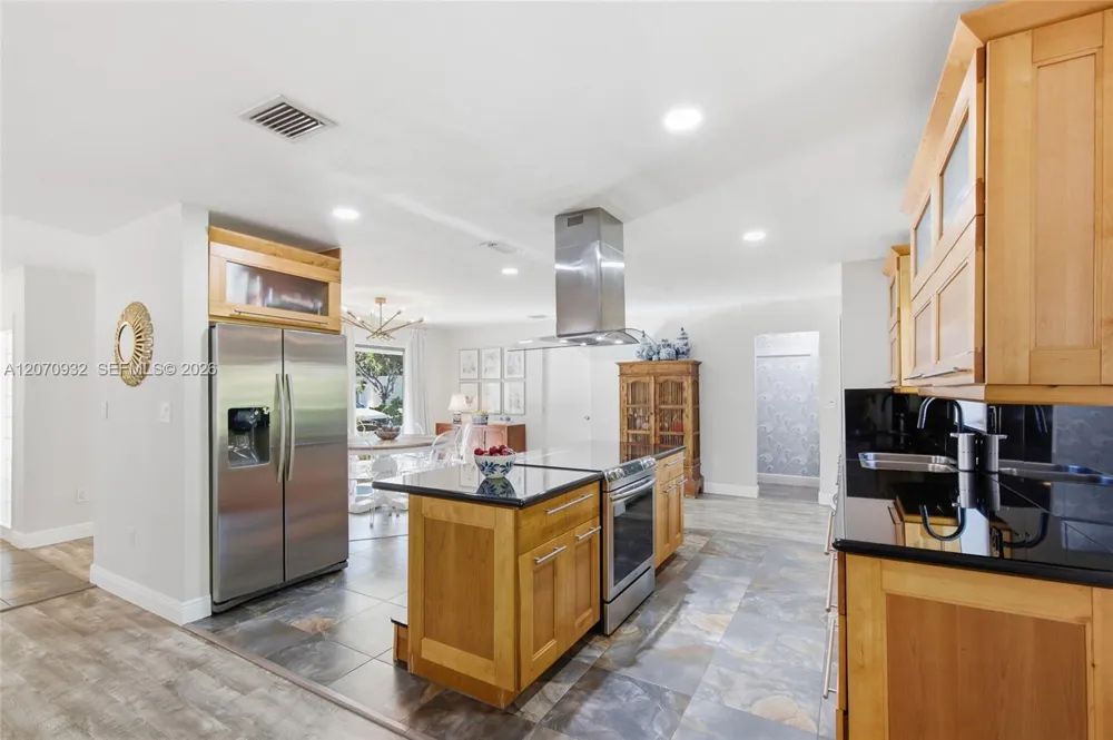 9780 Bel Aire Dr Cutler Bay, FL 33157