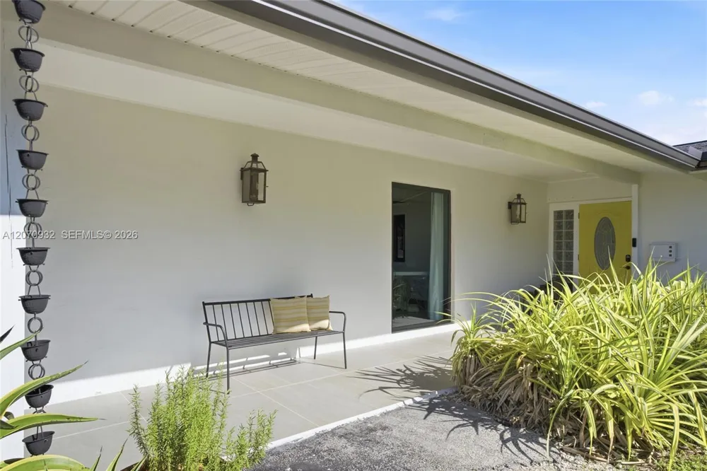 9780 Bel Aire Dr Cutler Bay, FL 33157