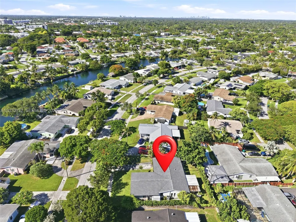 9780 Bel Aire Dr Cutler Bay, FL 33157