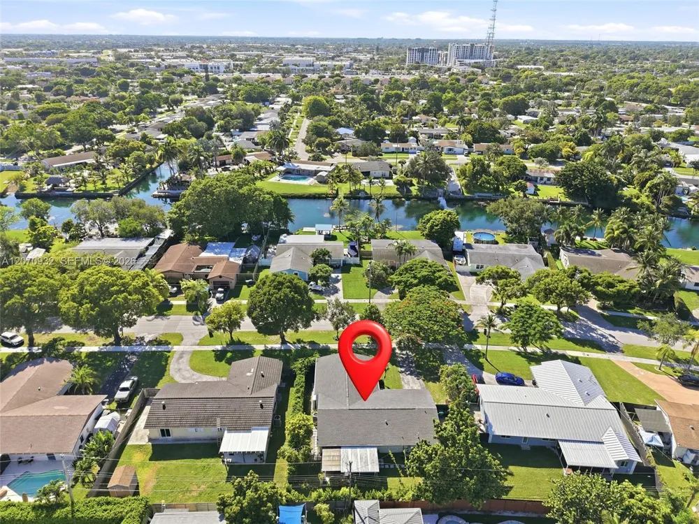 9780 Bel Aire Dr Cutler Bay, FL 33157