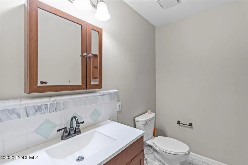19 Maplewood Drive #52 Whiting, NJ 08759