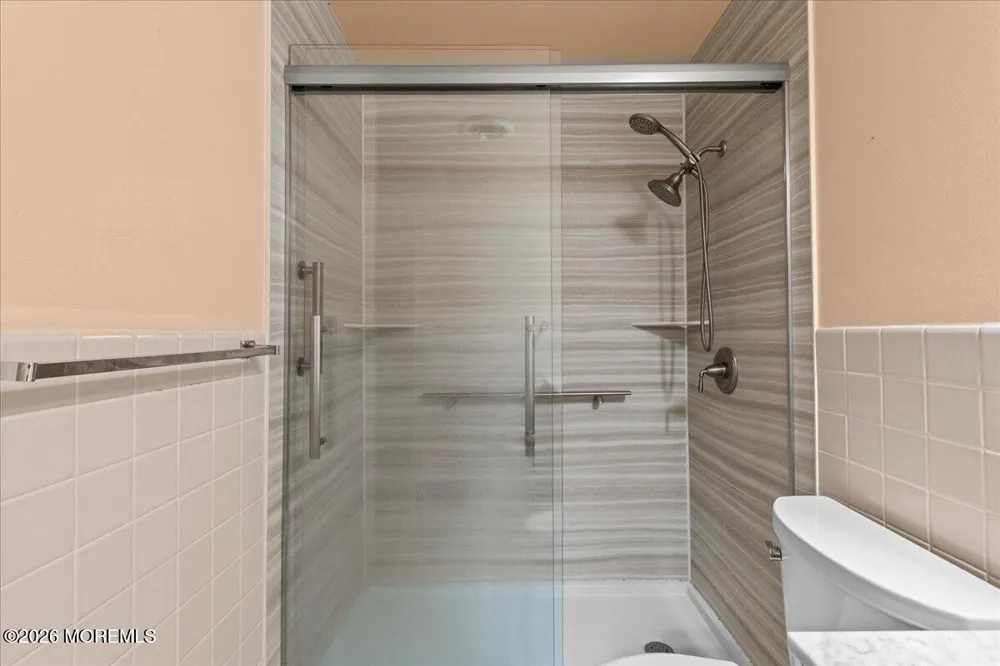 19 Maplewood Drive #52 Whiting, NJ 08759