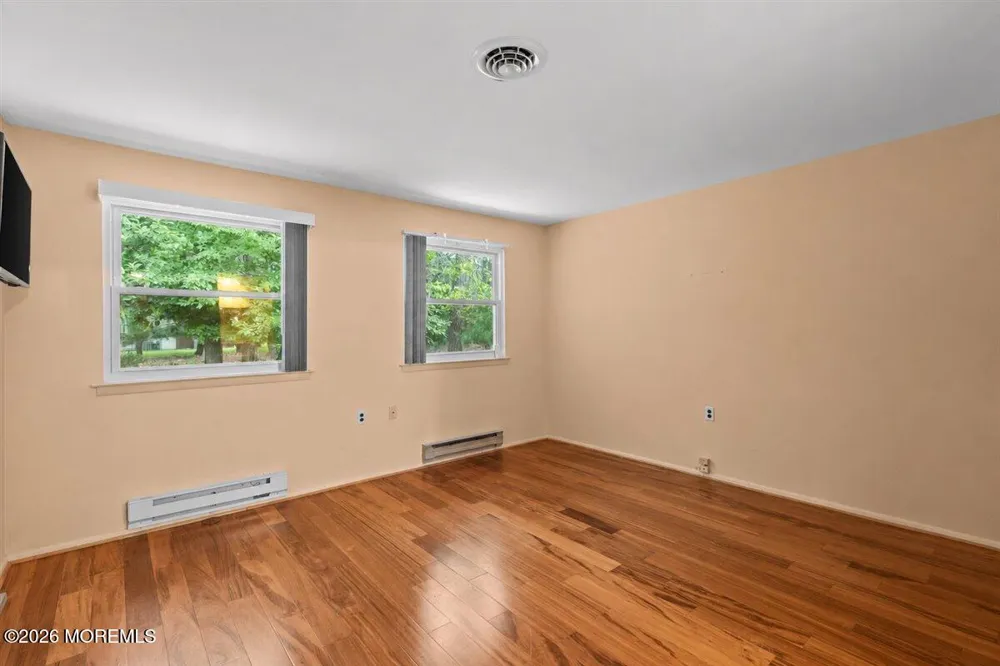 19 Maplewood Drive #52 Whiting, NJ 08759