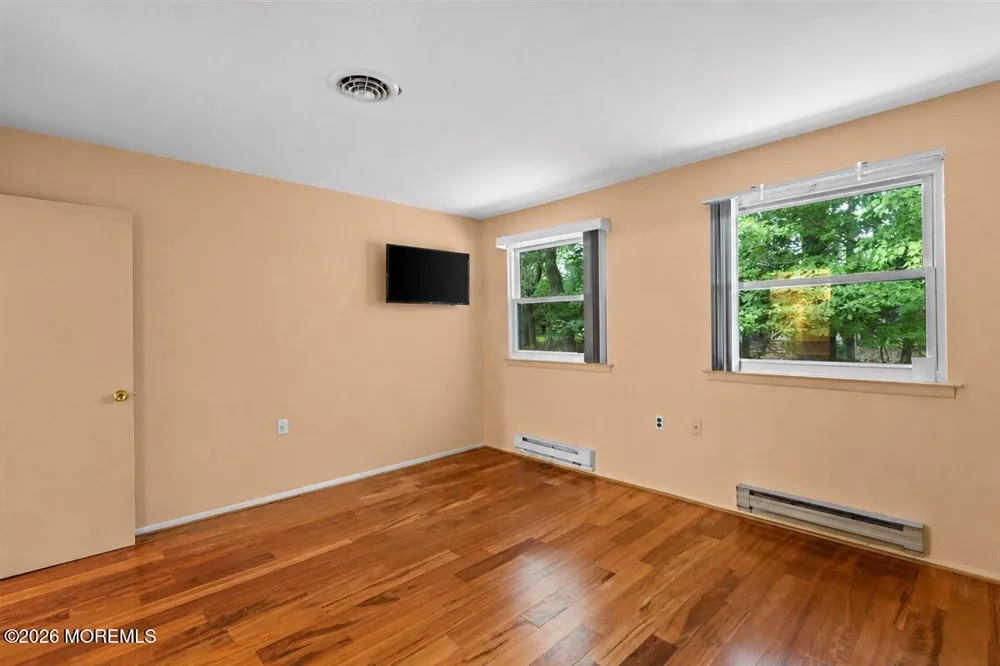 19 Maplewood Drive #52 Whiting, NJ 08759