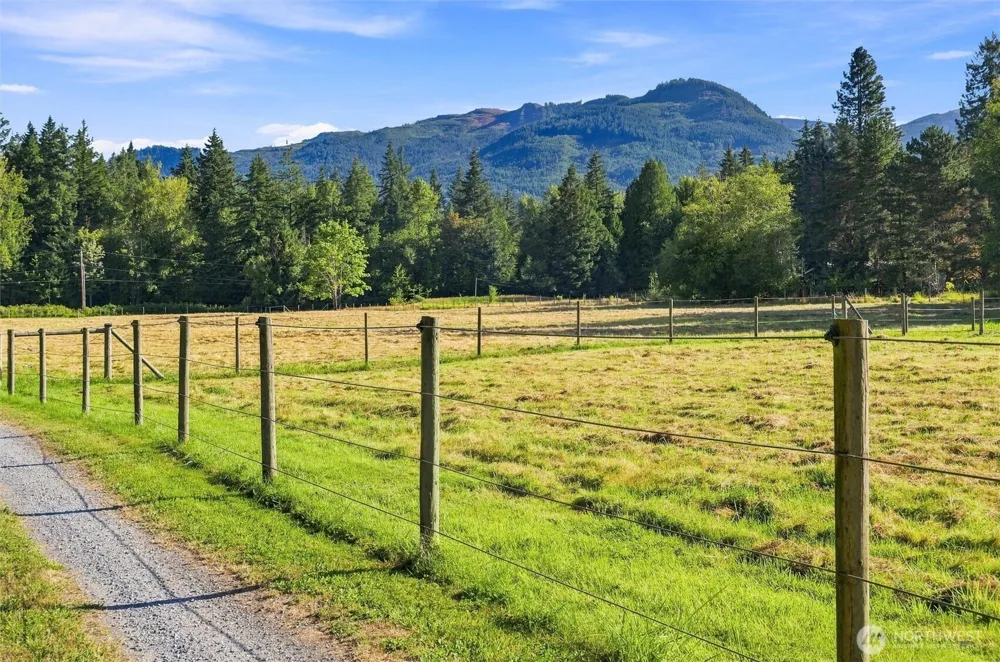 3807 E Smith Road Bellingham, WA 98226