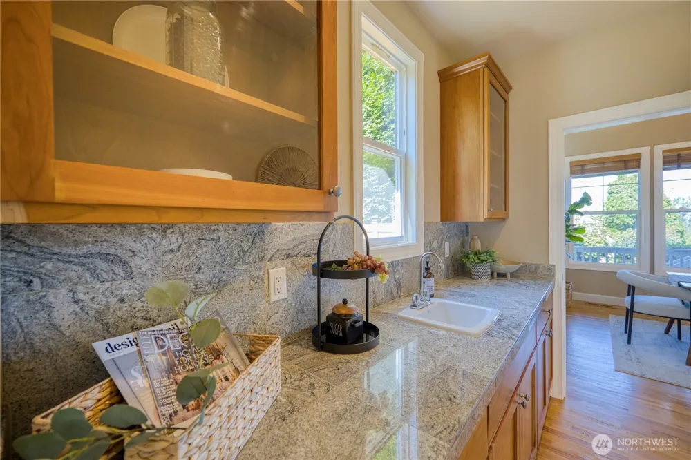 6432 166th Place SE Bellevue, WA 98006