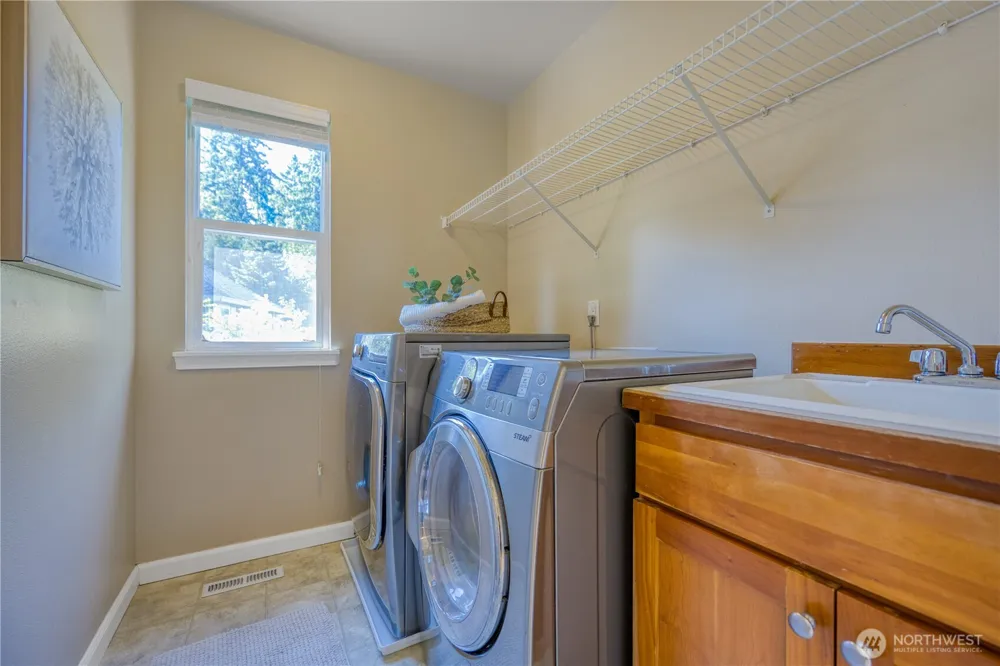 6432 166th Place SE Bellevue, WA 98006