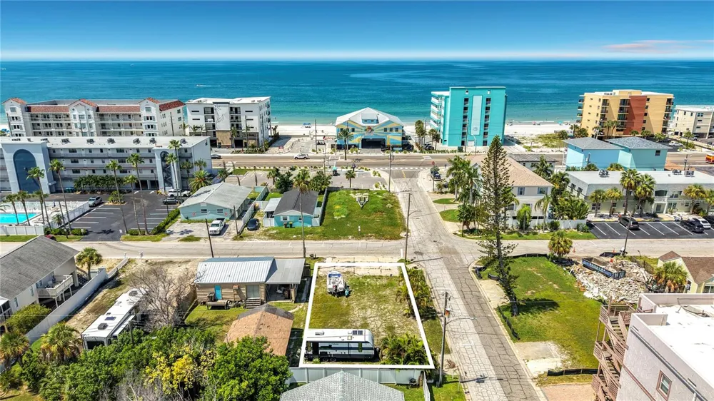 14065 PALM ST Madeira Beach, FL 33708