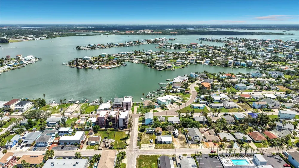 14065 PALM ST Madeira Beach, FL 33708