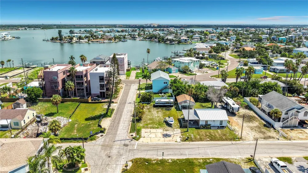 14065 PALM ST Madeira Beach, FL 33708