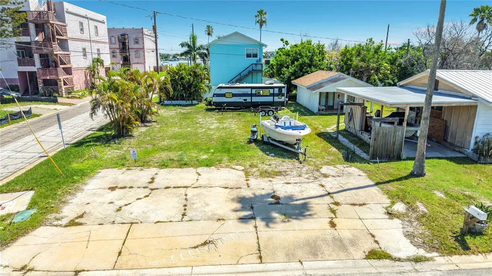 14065 PALM ST Madeira Beach, FL 33708