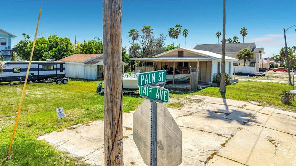14065 PALM ST Madeira Beach, FL 33708