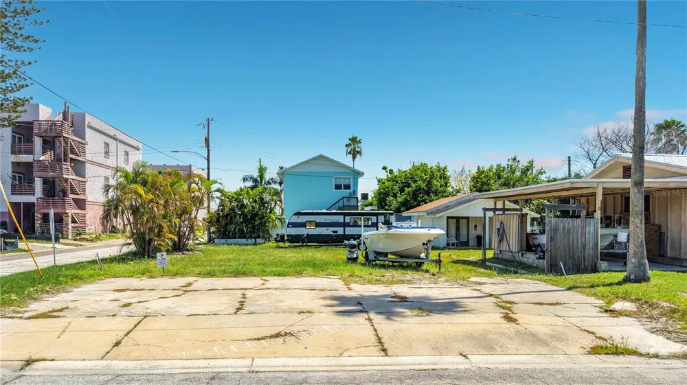 14065 PALM ST Madeira Beach, FL 33708