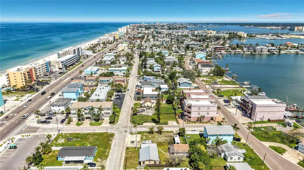 14065 PALM ST Madeira Beach, FL 33708