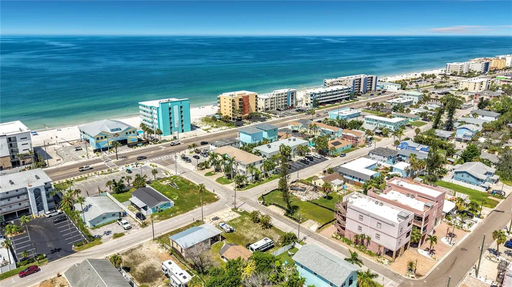 14065 PALM ST Madeira Beach, FL 33708