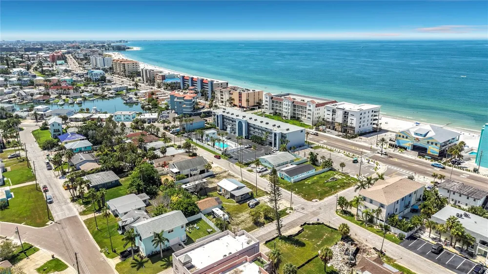 14065 PALM ST Madeira Beach, FL 33708