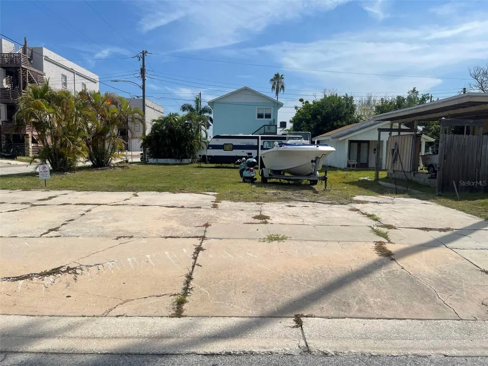 14065 PALM ST Madeira Beach, FL 33708