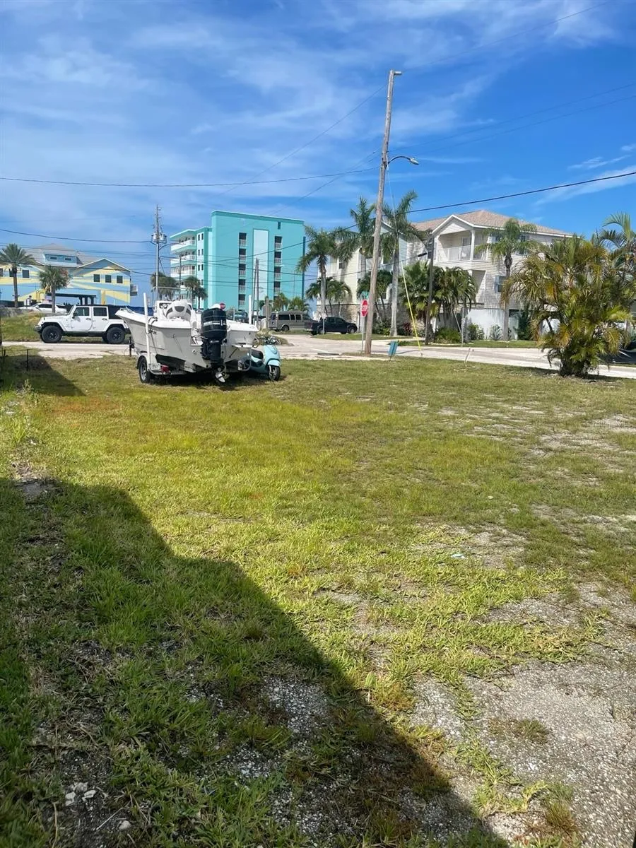 14065 PALM ST Madeira Beach, FL 33708