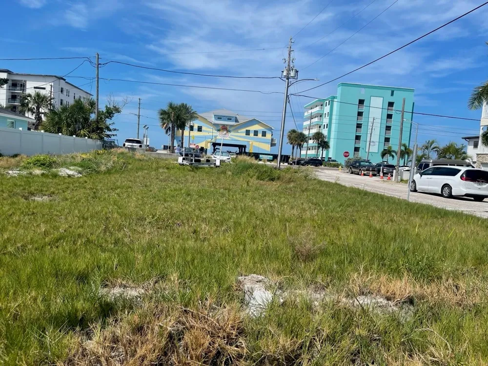 14065 PALM ST Madeira Beach, FL 33708