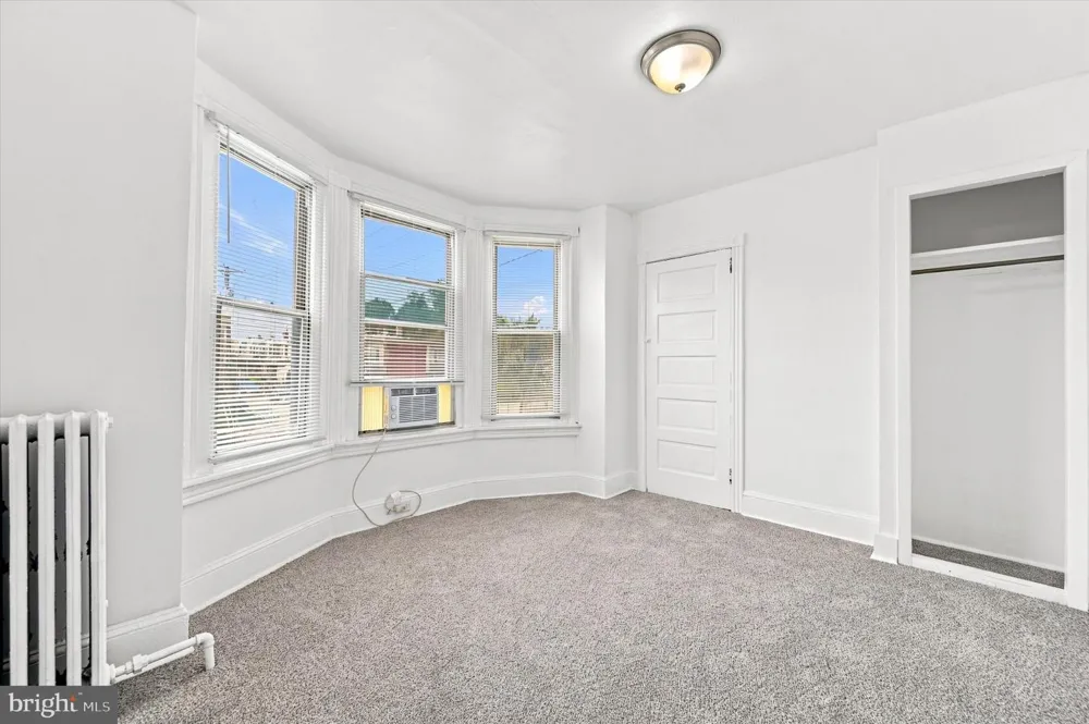 5767 BEECHWOOD Philadelphia, PA 19138