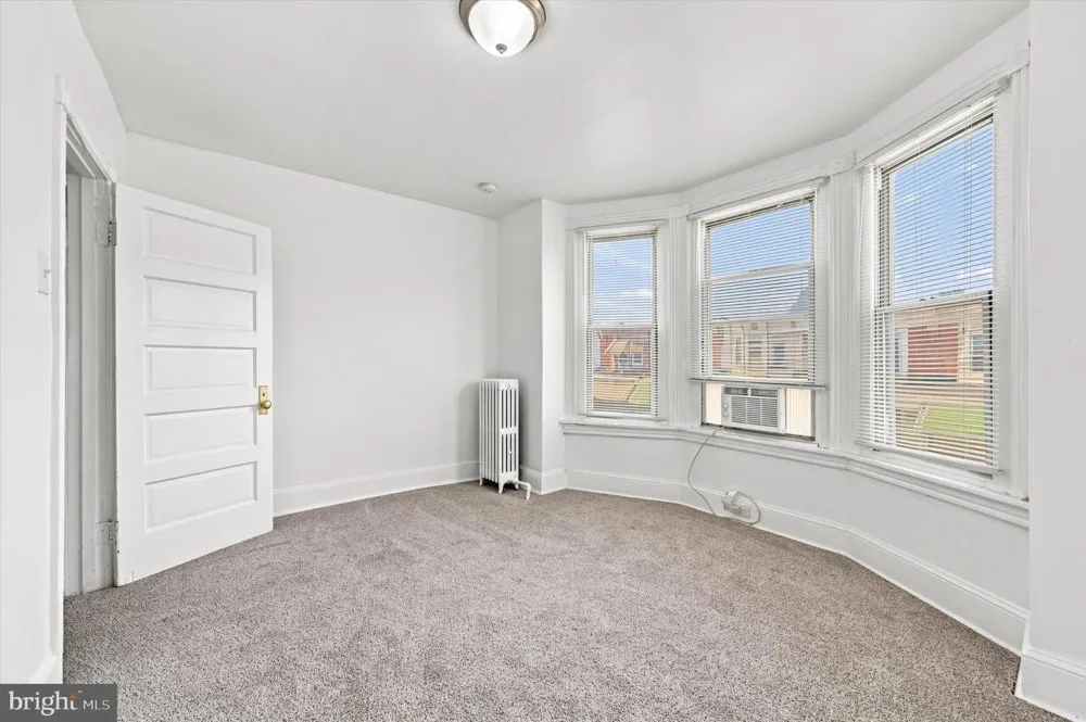 5767 BEECHWOOD Philadelphia, PA 19138