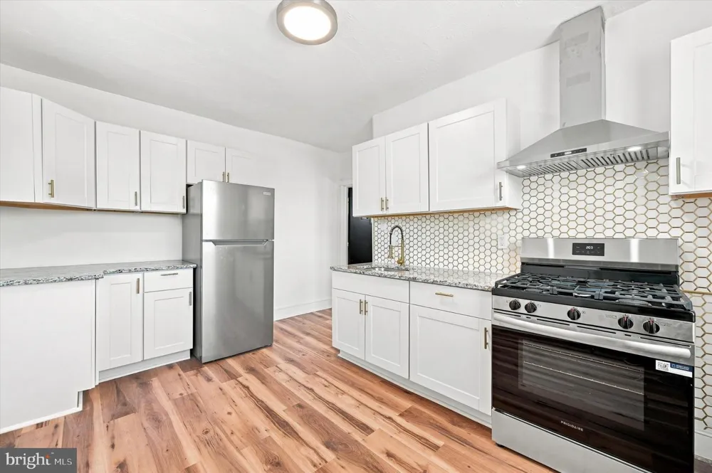 5767 BEECHWOOD Philadelphia, PA 19138