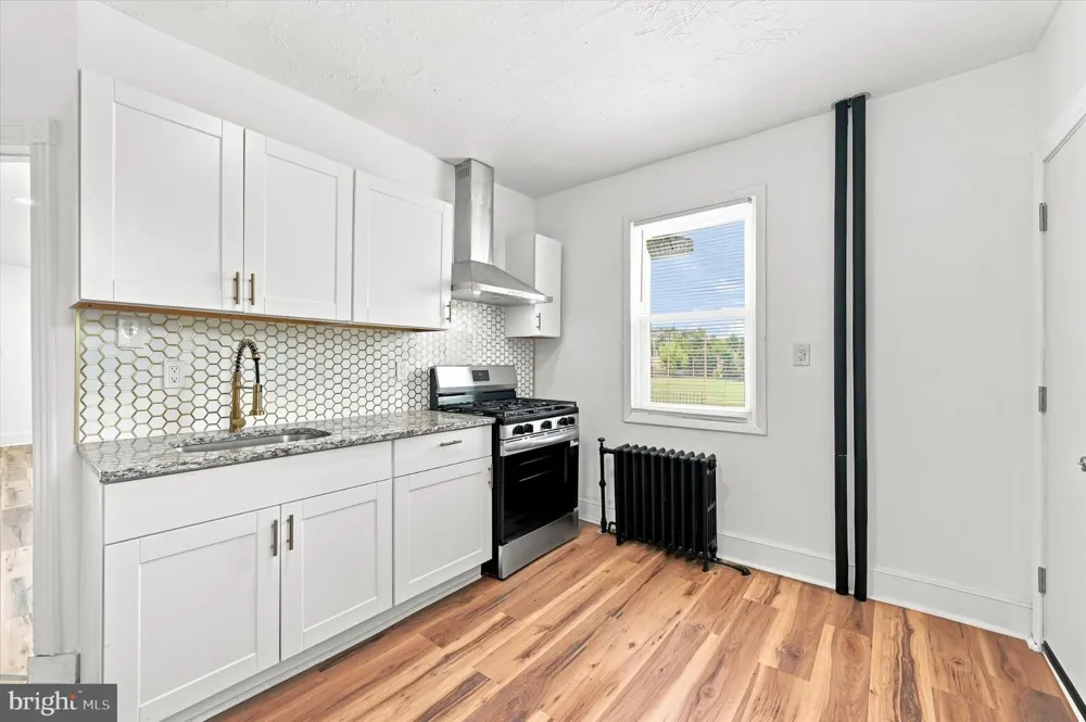 5767 BEECHWOOD Philadelphia, PA 19138