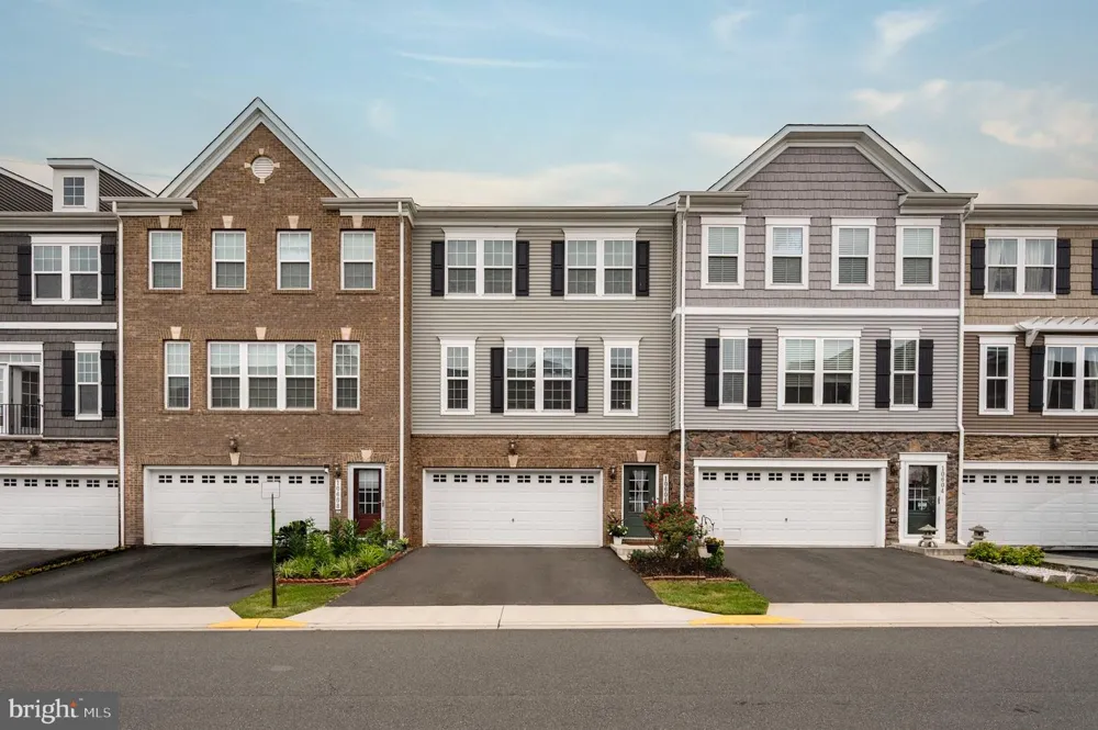 10606 HINTON WAY Manassas, VA 20112
