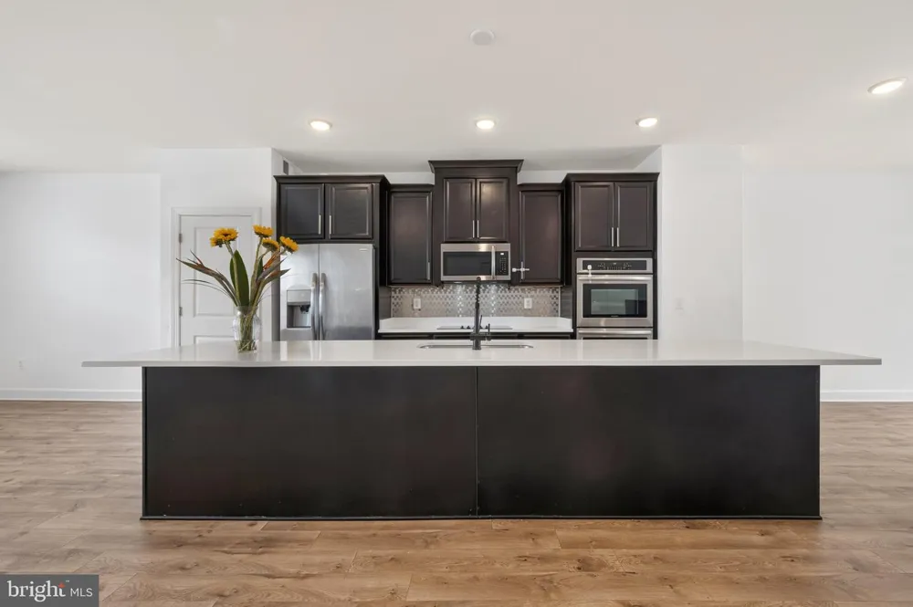 10606 HINTON WAY Manassas, VA 20112