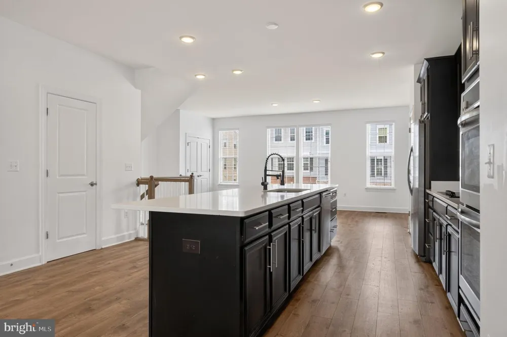 10606 HINTON WAY Manassas, VA 20112