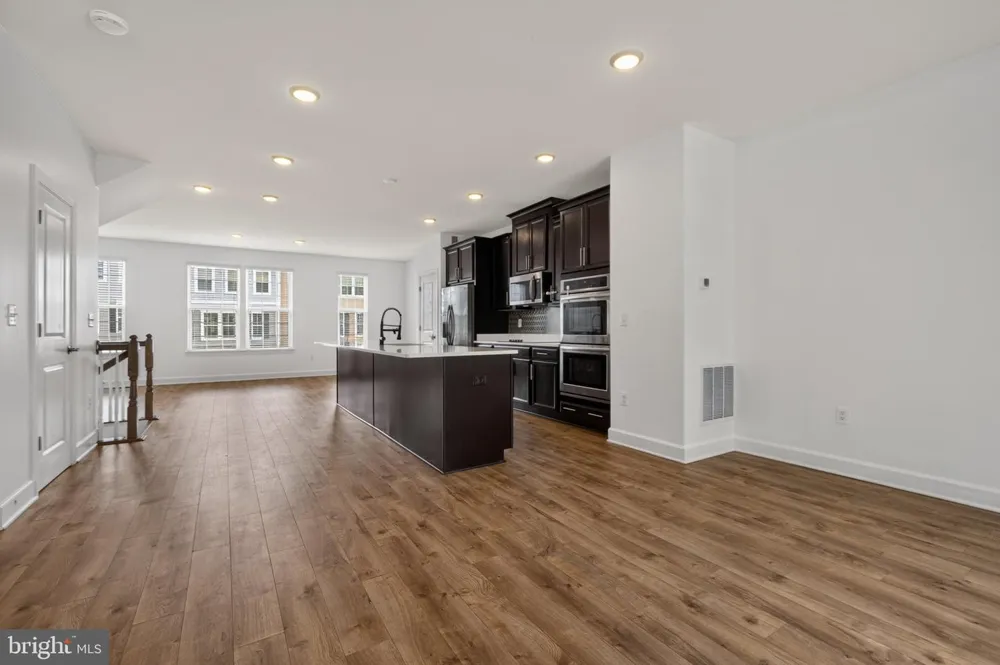 10606 HINTON WAY Manassas, VA 20112