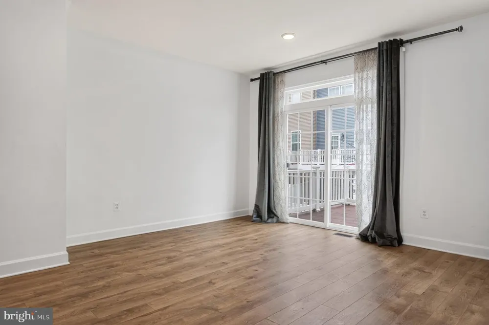 10606 HINTON WAY Manassas, VA 20112