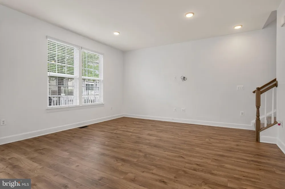 10606 HINTON WAY Manassas, VA 20112