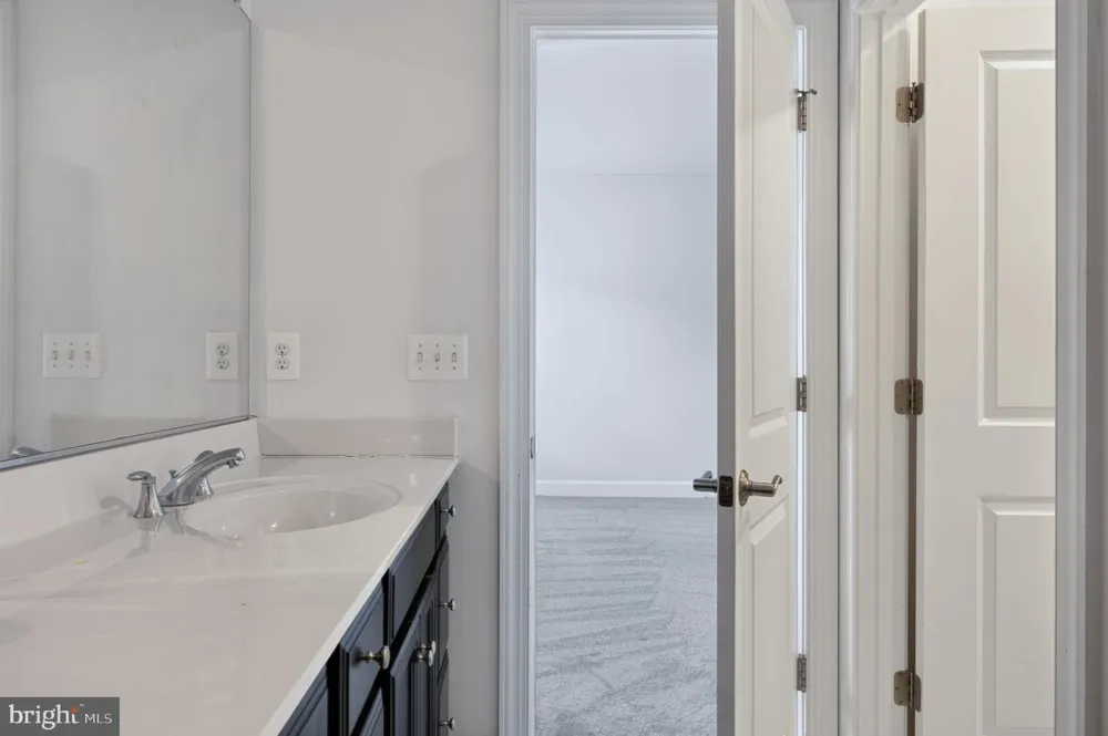 10606 HINTON WAY Manassas, VA 20112
