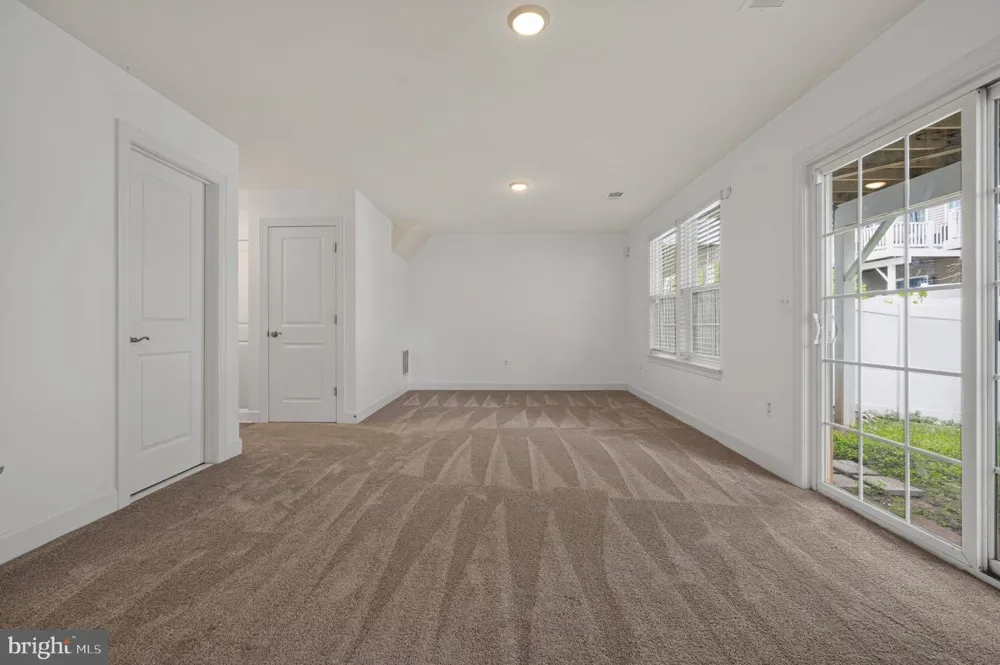 10606 HINTON WAY Manassas, VA 20112