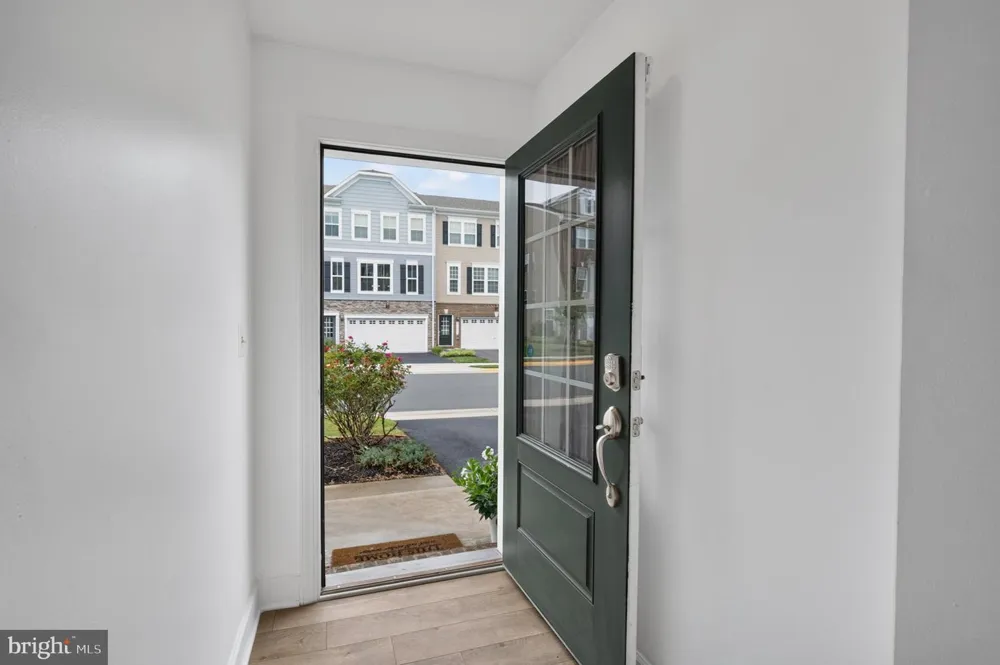 10606 HINTON WAY Manassas, VA 20112