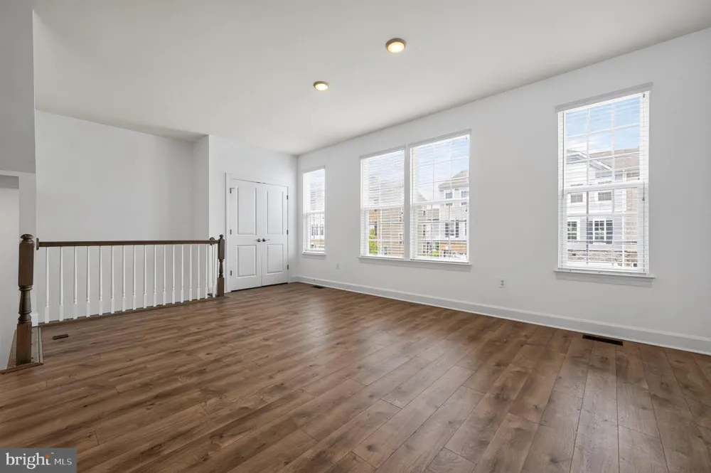 10606 HINTON WAY Manassas, VA 20112