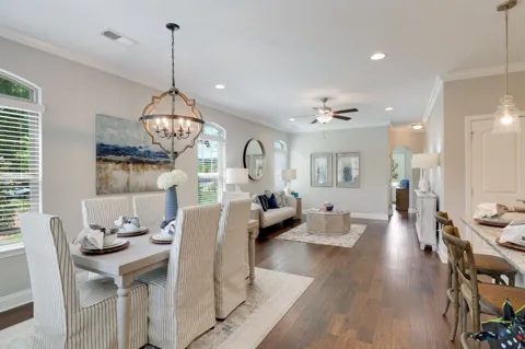 431 Carriage House Ln
