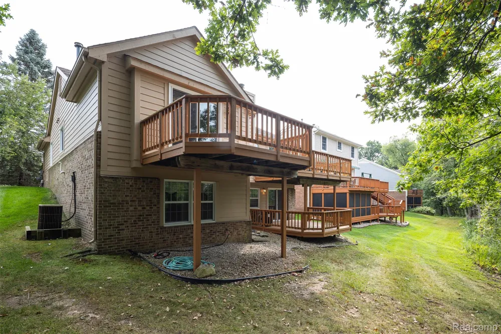 41654 Kenilworth Lane Novi City, MI 48377