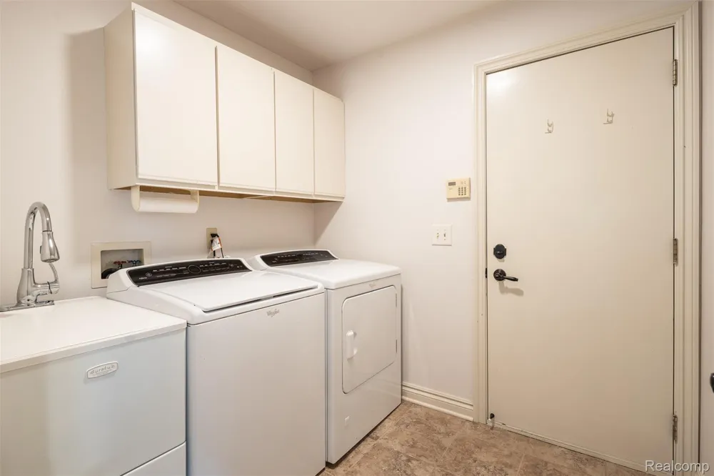 41654 Kenilworth Lane Novi City, MI 48377