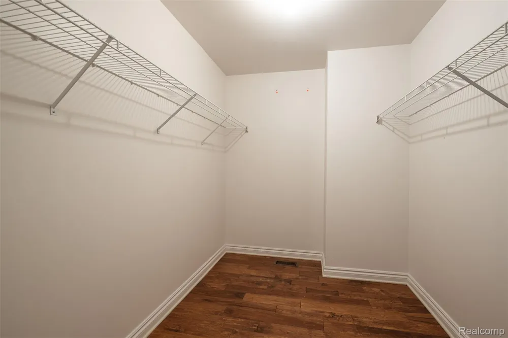 41654 Kenilworth Lane Novi City, MI 48377