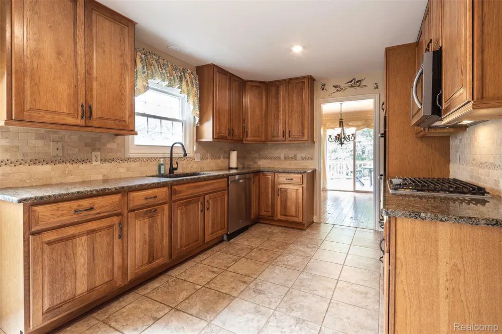 41654 Kenilworth Lane Novi City, MI 48377