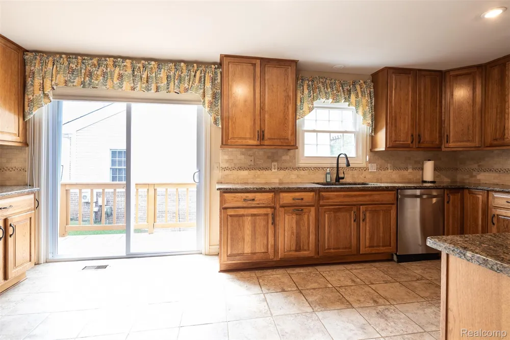 41654 Kenilworth Lane Novi City, MI 48377