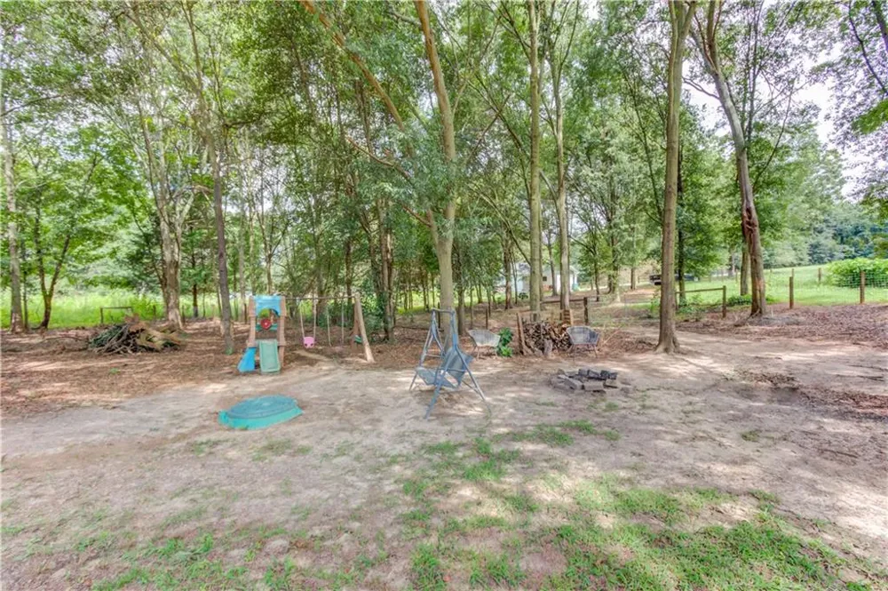 418 Starrs Bridge Road Canon, GA 30520