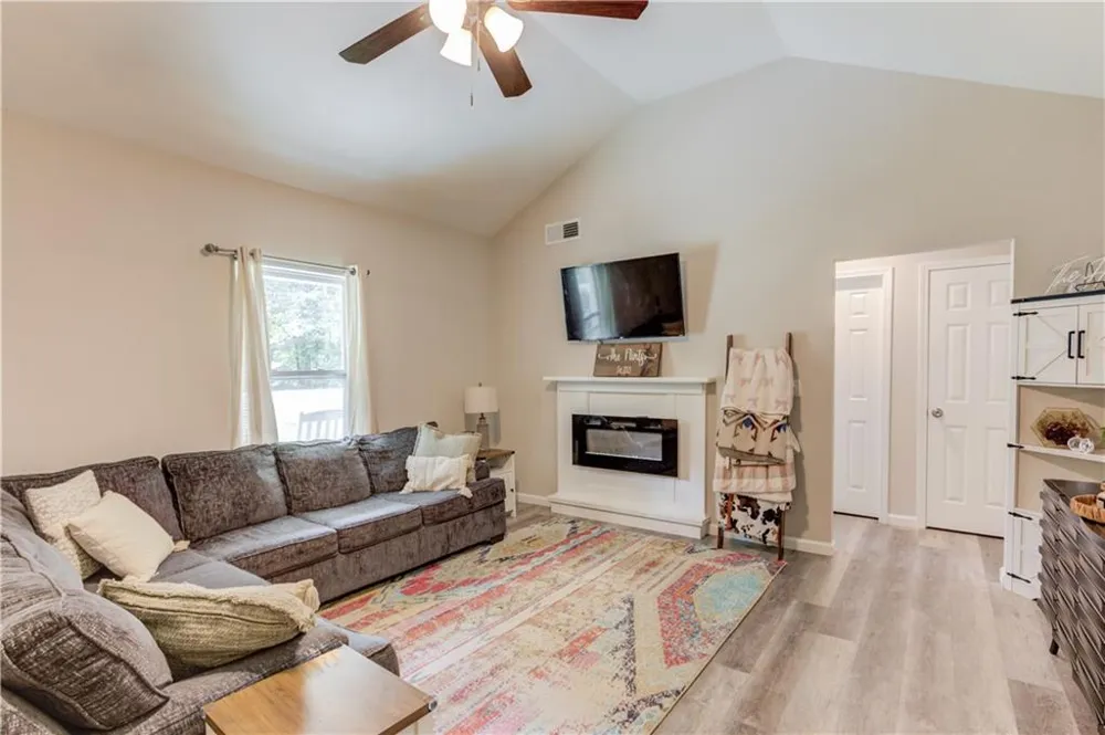 418 Starrs Bridge Road Canon, GA 30520