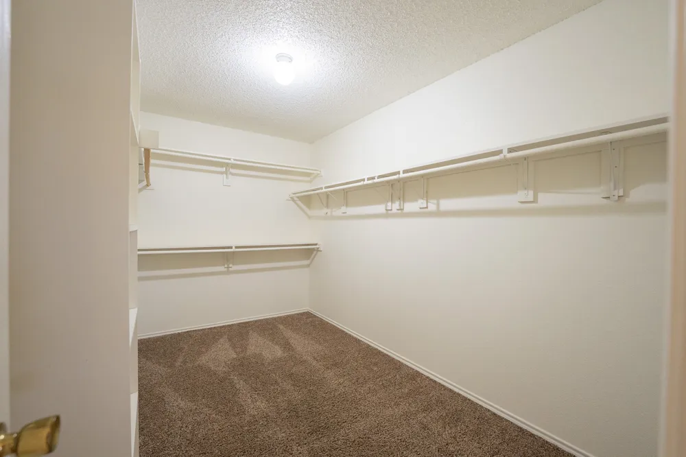 183 Rolling Court Lancaster, TX 75146