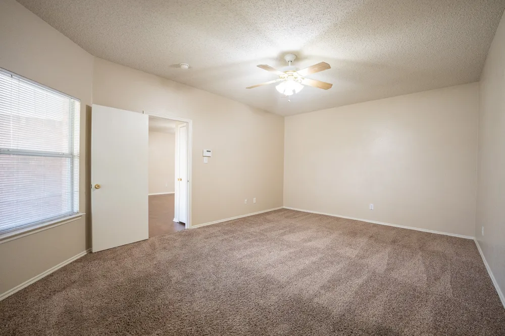 183 Rolling Court Lancaster, TX 75146